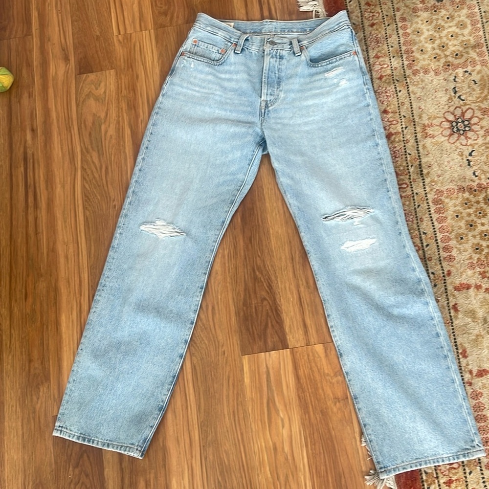 Levi’s cute worn once!